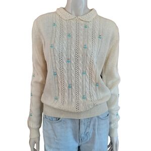 Vintage 80s Sweater size Small Floral Embroider Cable Knit Preppy Cottagecore
